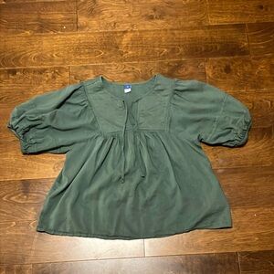 Women’s detailed Old Navy dress shirt